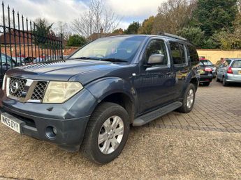 Nissan Pathfinder 2.5 dCi SE 5dr