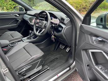Audi Q3 1.5 TFSI CoD 35 S line S Tronic Euro 6 (s/s) 5dr
