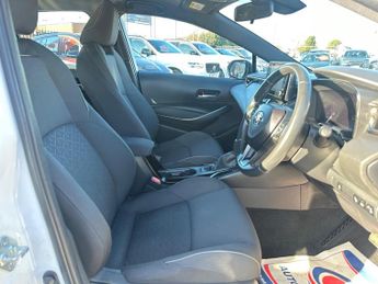 Toyota Corolla 1.8 VVT-h Icon Tech CVT Euro 6 (s/s) 5dr