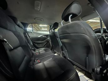 Infiniti Q30 1.5d SE (Business) Hatchback 5dr Diesel DCT Euro 6 (s/s) (109 ps