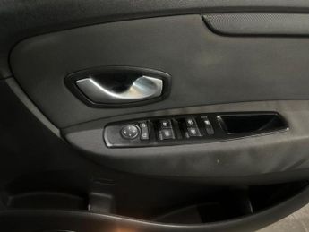 Renault Scenic 2.0 VVT Expression MPV 5dr Petrol CVT Euro 5 (140 ps)