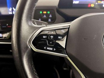 Volkswagen ID.3 Pro Performance 58kWh Life Auto 5dr