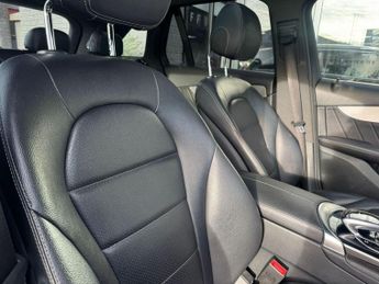 MERCEDES-BENZ GLC 2.1 GLC220d AMG Line (Premium) SUV 5dr Diesel G-Tronic 4MATIC Eu