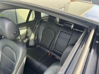 MERCEDES-BENZ GLC 2.1 GLC220d AMG Line (Premium) SUV 5dr Diesel G-Tronic 4MATIC Eu