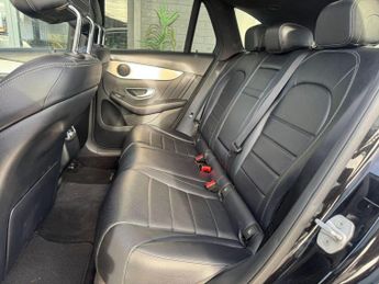 MERCEDES-BENZ GLC 2.1 GLC220d AMG Line (Premium) SUV 5dr Diesel G-Tronic 4MATIC Eu