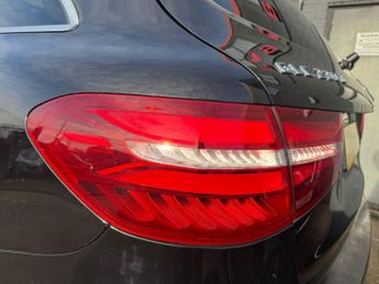 MERCEDES-BENZ GLC 2.1 GLC220d AMG Line (Premium) SUV 5dr Diesel G-Tronic 4MATIC Eu