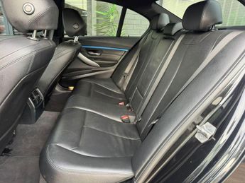 BMW 3 SERIES 3.0 330d M Sport Saloon 4dr Diesel Auto Euro 6 (s/s) (258 ps) **