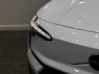 Volvo EX30 Twin Performance 69kWh Plus Auto AWD 5dr