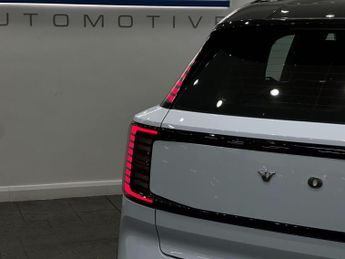 Volvo EX30 Twin Performance 69kWh Plus Auto AWD 5dr