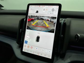 Volvo EX30 Twin Performance 69kWh Plus Auto AWD 5dr