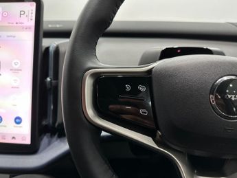 Volvo EX30 Twin Performance 69kWh Plus Auto AWD 5dr