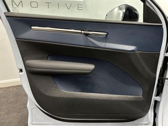 Volvo EX30 Twin Performance 69kWh Plus Auto AWD 5dr