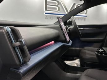 Volvo EX30 Twin Performance 69kWh Plus Auto AWD 5dr