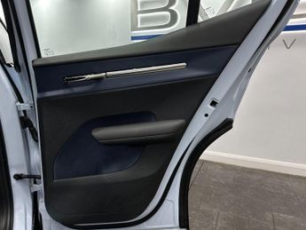 Volvo EX30 Twin Performance 69kWh Plus Auto AWD 5dr