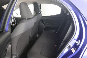 Toyota Yaris 1.5 VVT-h Design E-CVT Euro 6 (s/s) 5dr