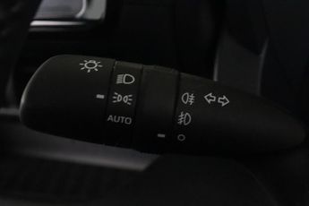 Toyota Yaris 1.5 VVT-h Design E-CVT Euro 6 (s/s) 5dr