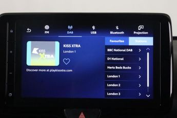 Toyota Yaris 1.5 VVT-h Design E-CVT Euro 6 (s/s) 5dr