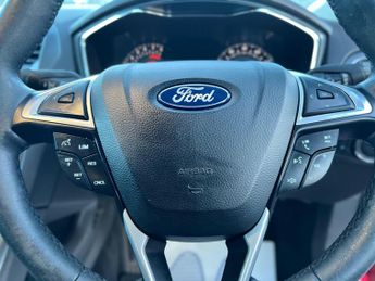 Ford Mondeo 2.0T EcoBoost Titanium Hatchback 5dr Petrol Auto Euro 6 (s/s) (2