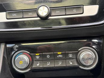 MG MG ZS 44.5kWh Exclusive Auto 5dr