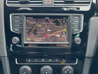 Volkswagen Golf 1.4 TSI BlueMotion Tech ACT R-Line Edition DSG Euro 6 (s/s) 5dr