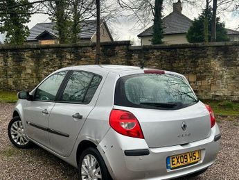 Renault Clio 1.2 16v Dynamique 5dr