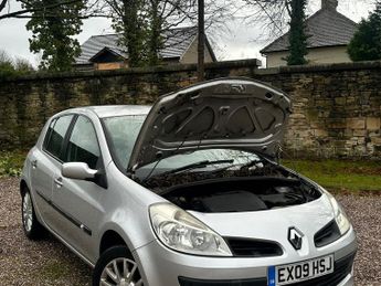 Renault Clio 1.2 16v Dynamique 5dr