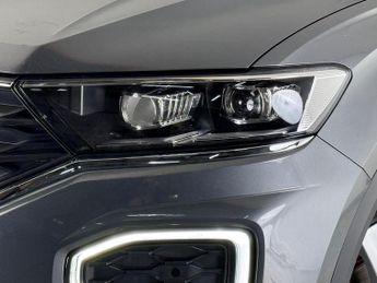 Volkswagen T-Roc 1.5 TSI EVO SEL DSG Euro 6 (s/s) 5dr