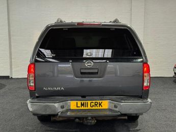 Nissan Navara 2.5 dCi Tekna Auto 4WD Euro 4 4dr