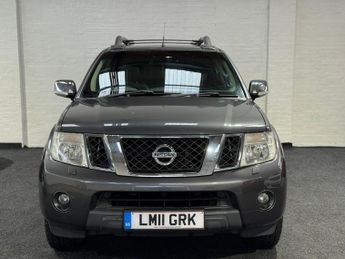 Nissan Navara 2.5 dCi Tekna Auto 4WD Euro 4 4dr