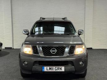 Nissan Navara 2.5 dCi Tekna Auto 4WD Euro 4 4dr