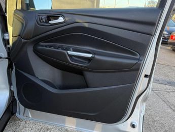 Ford Kuga 1.5T EcoBoost Titanium Auto AWD Euro 6 (s/s) 5dr