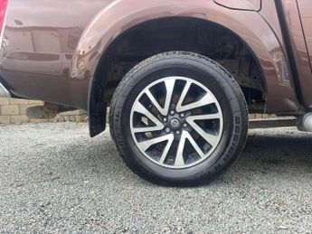 Nissan Navara 2.3 dCi Tekna Auto 4WD Euro 6 4dr