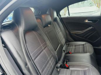 Mercedes-Benz A Class 1.6 A180 Sport Hatchback 5dr Petrol 7G-DCT Euro 6 (s/s) (122 ps)