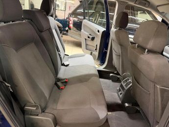 Vauxhall Zafira 1.6 16V Exclusiv Euro 5 5dr