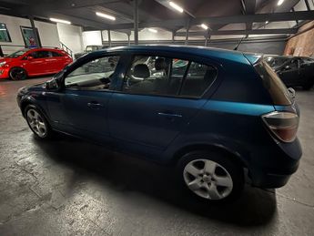 Vauxhall Astra 1.4i 16v Club 5dr
