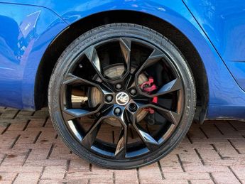 Skoda Octavia 2.0 TDI vRS DSG 4WD Euro 6 (s/s) 5dr
