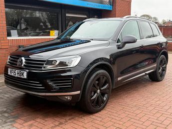 Volkswagen Touareg 3.0 TDI V6 BlueMotion Tech R-Line Tiptronic 4WD Euro 6 (s/s) 5dr