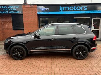 Volkswagen Touareg 3.0 TDI V6 BlueMotion Tech R-Line Tiptronic 4WD Euro 6 (s/s) 5dr
