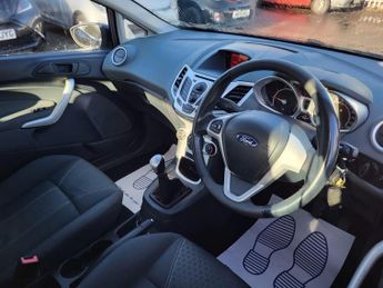 Ford Fiesta 1.4 Zetec 5dr