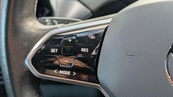 Volkswagen ID.4 Pro 77kWh Life Auto 5dr