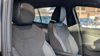 Volkswagen ID.4 Pro 77kWh Life Auto 5dr