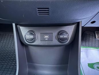 Hyundai IONIQ 38.3kWh Premium Auto 5dr