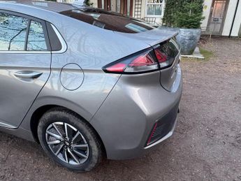 Hyundai IONIQ 38.3kWh Premium Auto 5dr