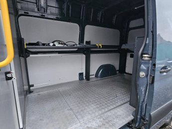 Mercedes-Benz eSprinter 55kWh Progressive Auto FWD L2 H2 5dr 20kW Charger