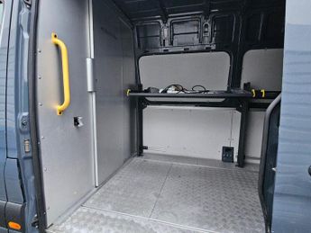 Mercedes-Benz eSprinter 55kWh Progressive Auto FWD L2 H2 5dr 20kW Charger