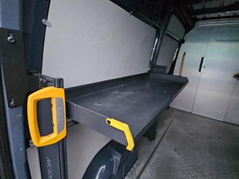 Mercedes-Benz eSprinter 55kWh Progressive Auto FWD L2 H2 5dr 20kW Charger