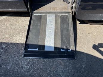 Kia Sedona 2.9 CRDi LS 5dr Automatic