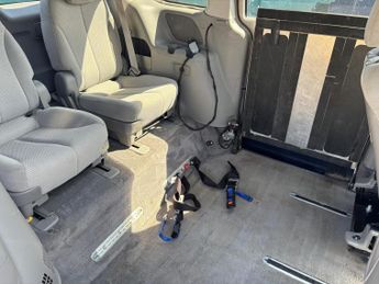 Kia Sedona 2.9 CRDi LS 5dr Automatic