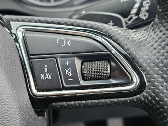 Audi Q5 2.0 TDI S line Plus SUV 5dr Diesel S Tronic quattro Euro 5 (s/s)