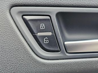 Audi Q5 2.0 TDI S line Plus SUV 5dr Diesel S Tronic quattro Euro 5 (s/s)